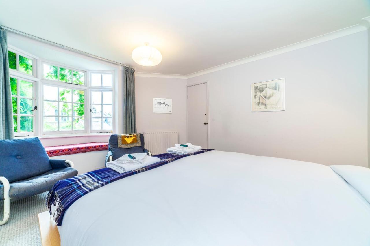 Kynance Mews Rustic And Unique Three Bedroom Mews House With A Private Courtyard London Ngoại thất bức ảnh